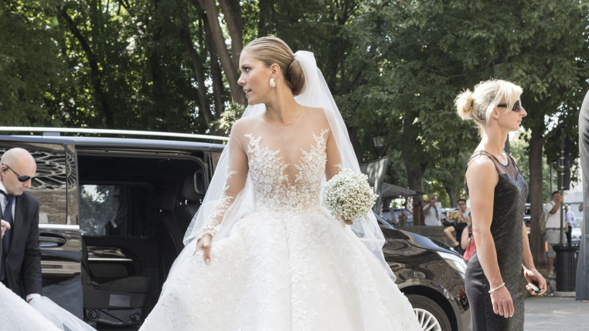 Swarovski Hochzeitskleid
 Weißer Traum ER steckt hinter Vicky Swarovskis Brautkleid