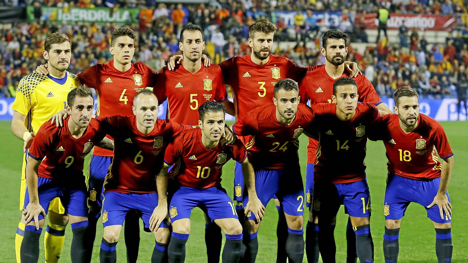 Tabelle Spanien
 Spanien der Kader bei der Fußball EM Kader Spanien