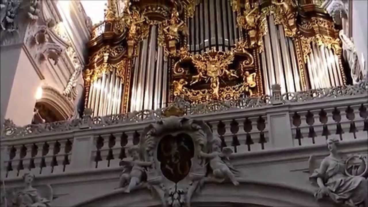 Teuerstes Hochzeitskleid Der Welt
 Die größte Domorgel der Welt