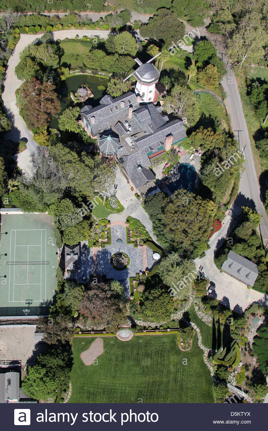 Thomas Gottschalk Haus
 Aerial view of Thomas Gottschalk s windmill and home in