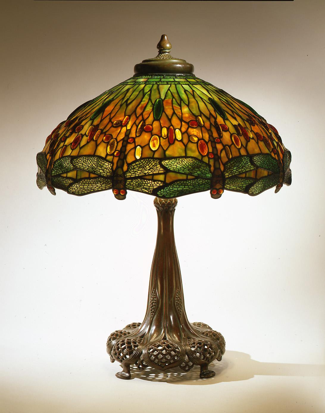 Tiffany Lampe
 ABAT JOUR luminaire Le design au 20e siècle 1900 1920