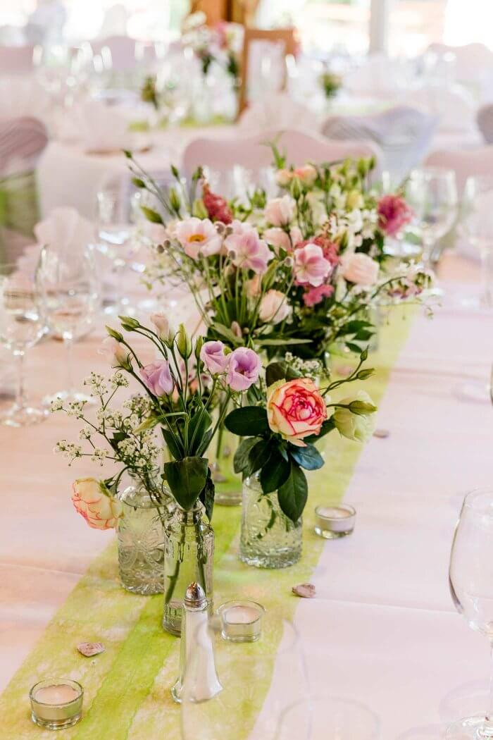 Tisch Aufgaben Hochzeit
 Blumenschmuck Hochzeit Tisch