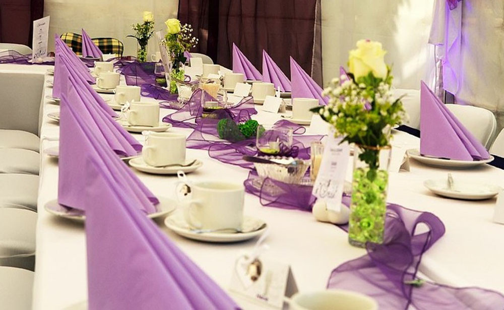 Tischdeko Hochzeit Beispiele
 HUGO Eventagentur