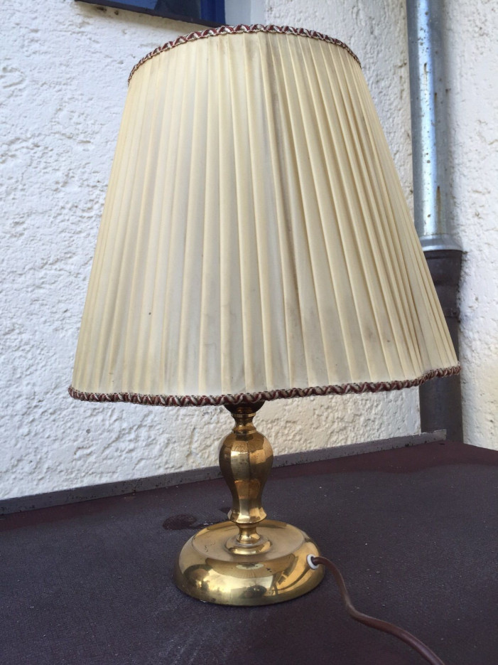 Tischlampe Wohnzimmer
 Tischlampe Wohnzimmer