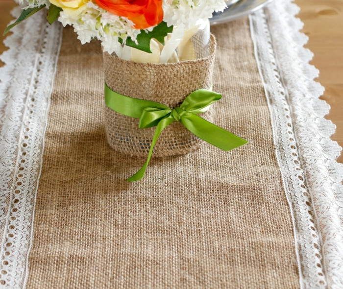 Tischläufer Hochzeit
 DIY Tischläufer aus Sackleinen Romantische Hochzeitsdeko