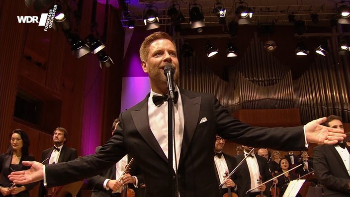 Tom Gaebel Hochzeit
 Tom Gaebel Licence To Swing Part 1 WDR