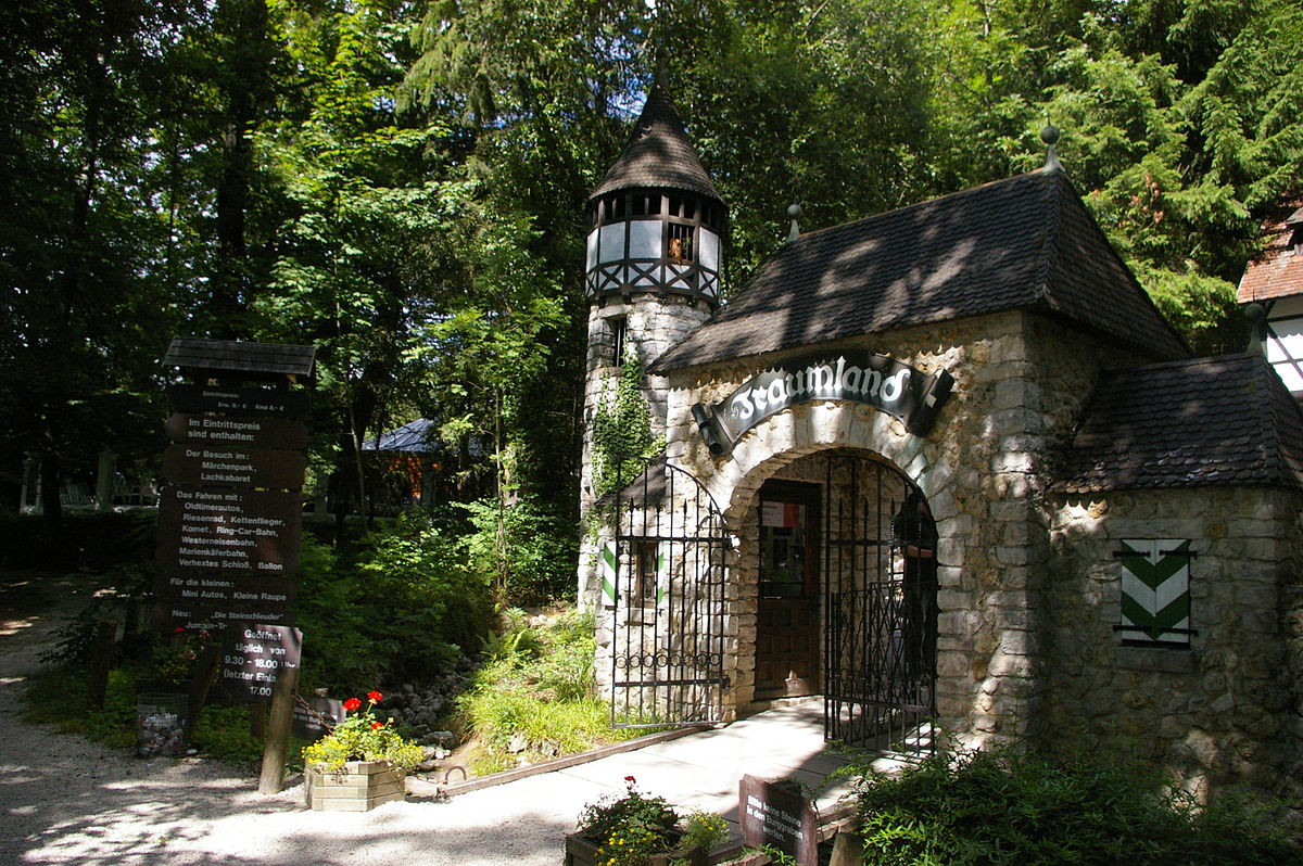 Traumland Auf Der Bärenhöhle
 Freizeitpark Traumland auf der Bärenhöhle –