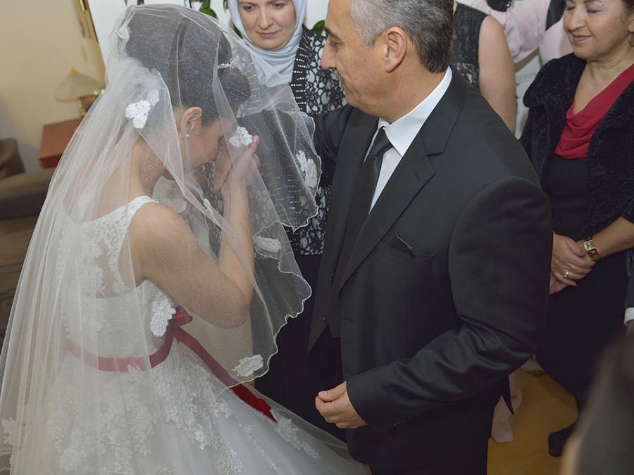 Türkische Hochzeit
 eine türkische Hochzeit