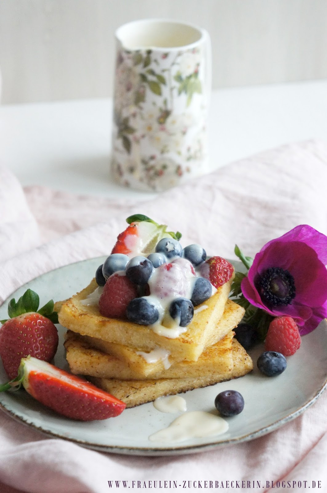 Unnötige Geschenke
 Fräulein Zuckerbäckerin French Toast mit Vanillesoße an