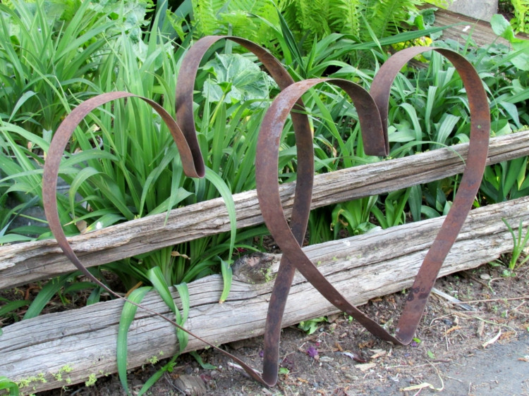 Verzierung Auf Metallarbeiten
 Gartendeko aus Rost für moderne & klassische