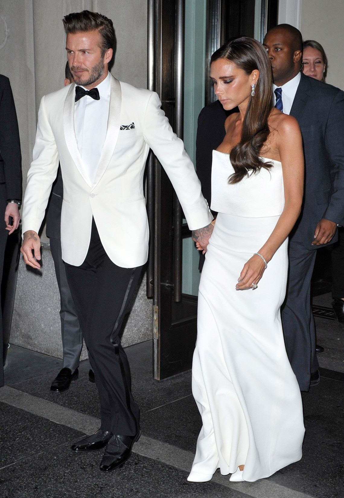 Victoria Beckham Hochzeit
 Fashion Looks Die 90er Modepannen der Stars S 5