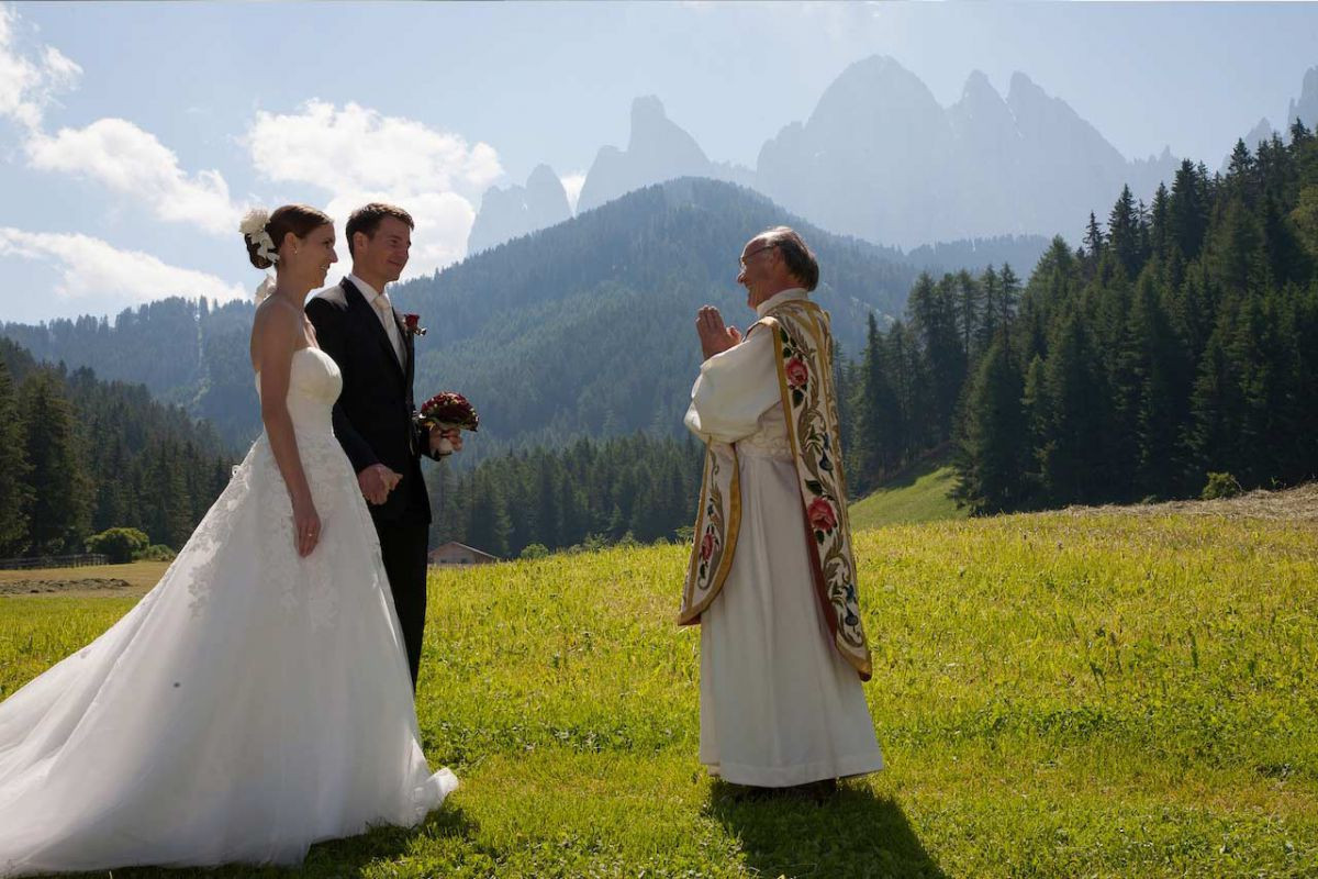 Video Hochzeit
 Traumhochzeit feiern auf uriger Almhütte im Villnöss Tal