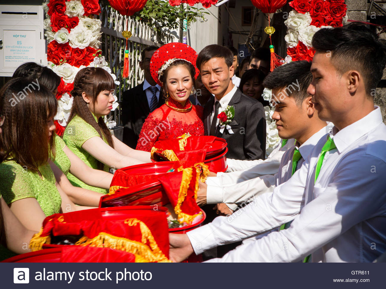 Vietnamesische Hochzeit
 Vietnamese Wedding Dress Stockfotos & Vietnamese Wedding