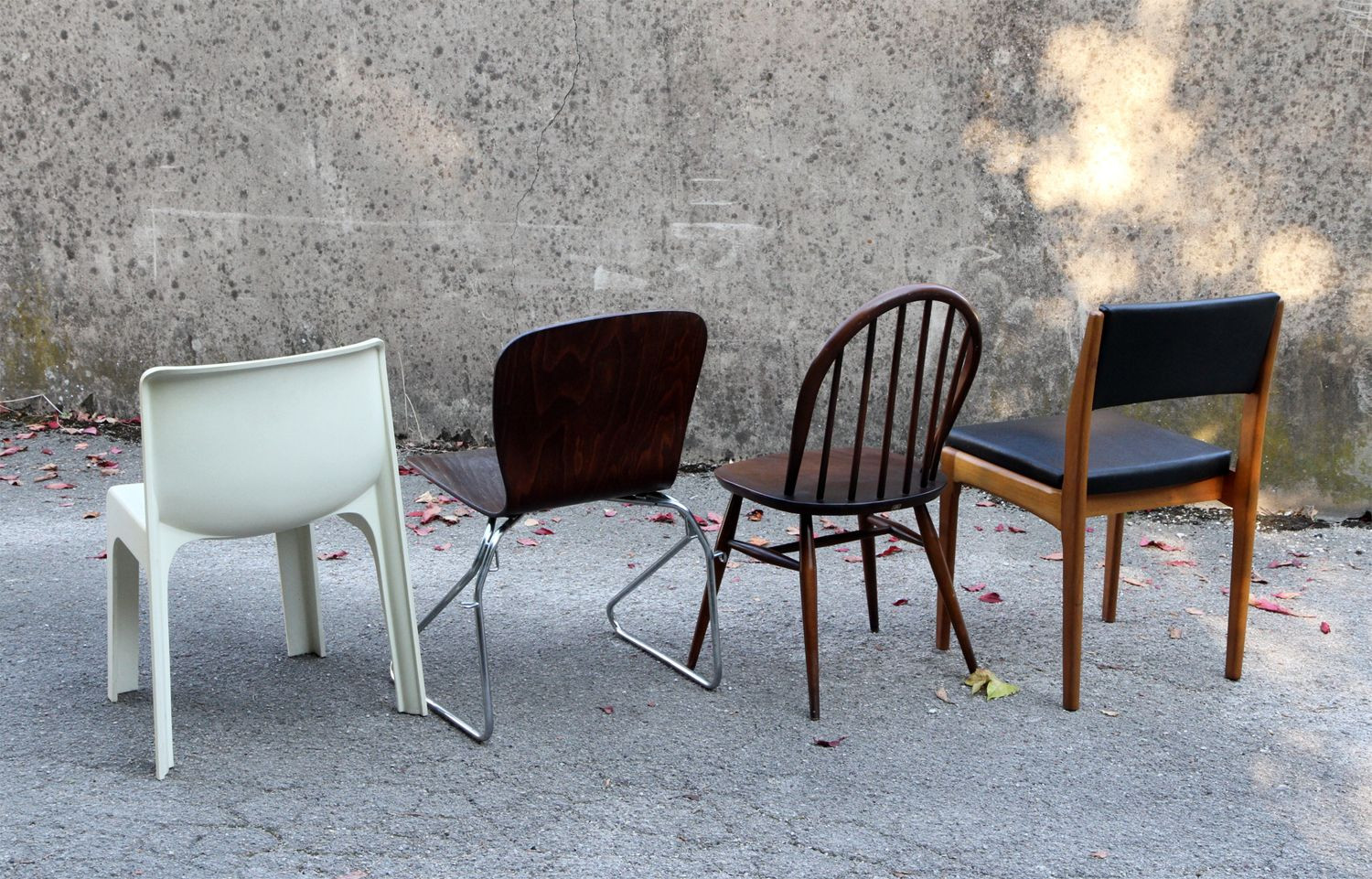 Vintage Stühle
 Vintage Stühle 8er Set bei Pamono kaufen