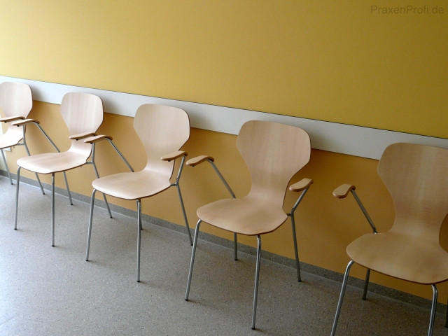 Wandschutz Für Stühle
 Wandschutz im Wartezimmer zum Schutz der Wände vor