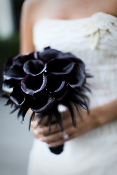 Was Braucht Man Für Eine Hochzeit
 Ein Hochzeitskonzept in schwarz silber und violett