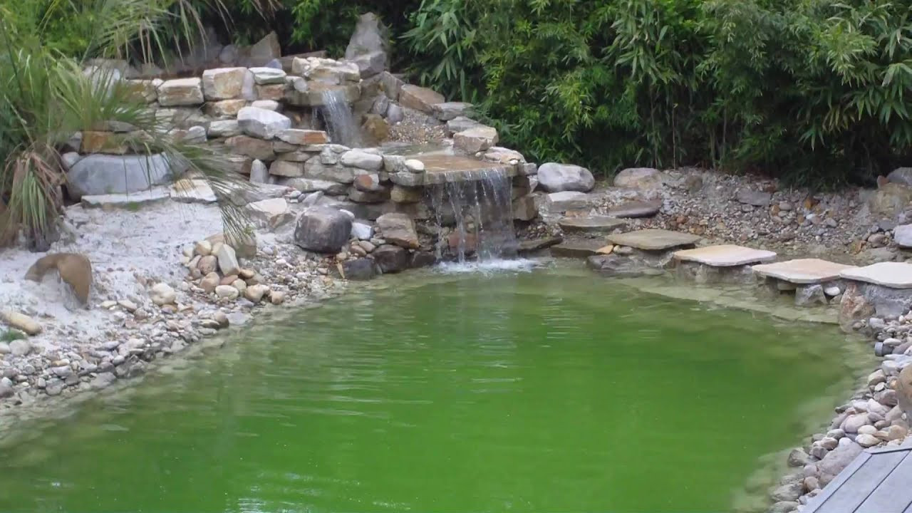 Wasserfall Garten
 Garten mit Wasserfall