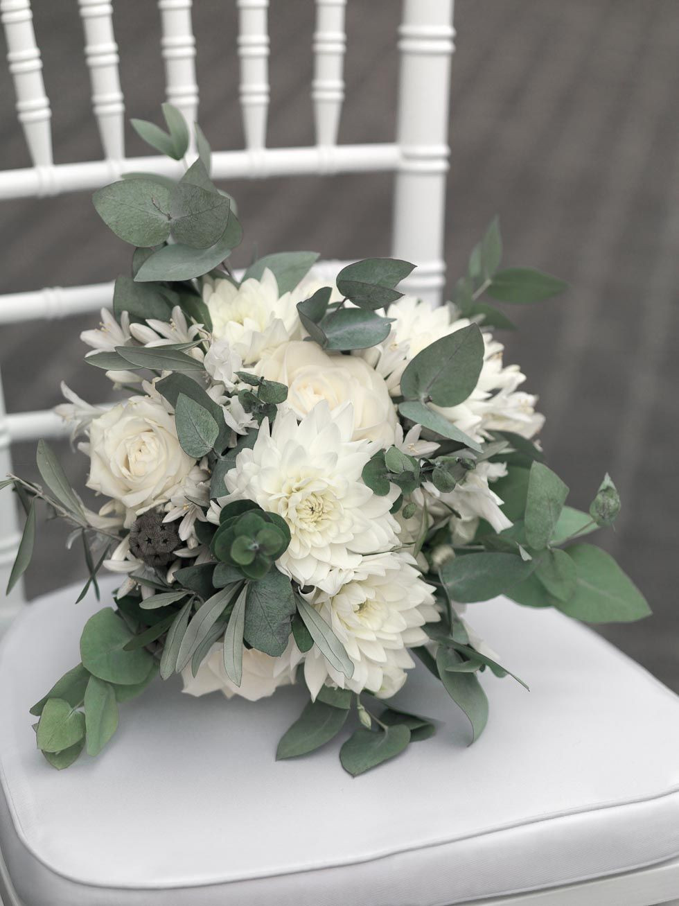 Weiße Blumen Hochzeit
 Brautstrauss in 2019 Blumen