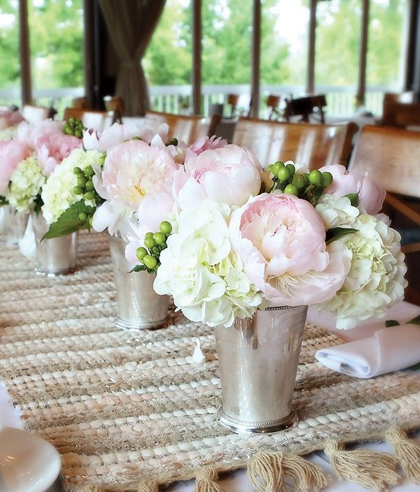 Weiße Blumen Hochzeit
 weiße blumen tisch deko hochzeit ideen