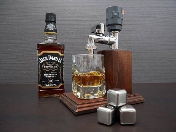 Whisky Geschenke Für Männer
 Die besten 25 Whisky Spender Ideen auf Pinterest