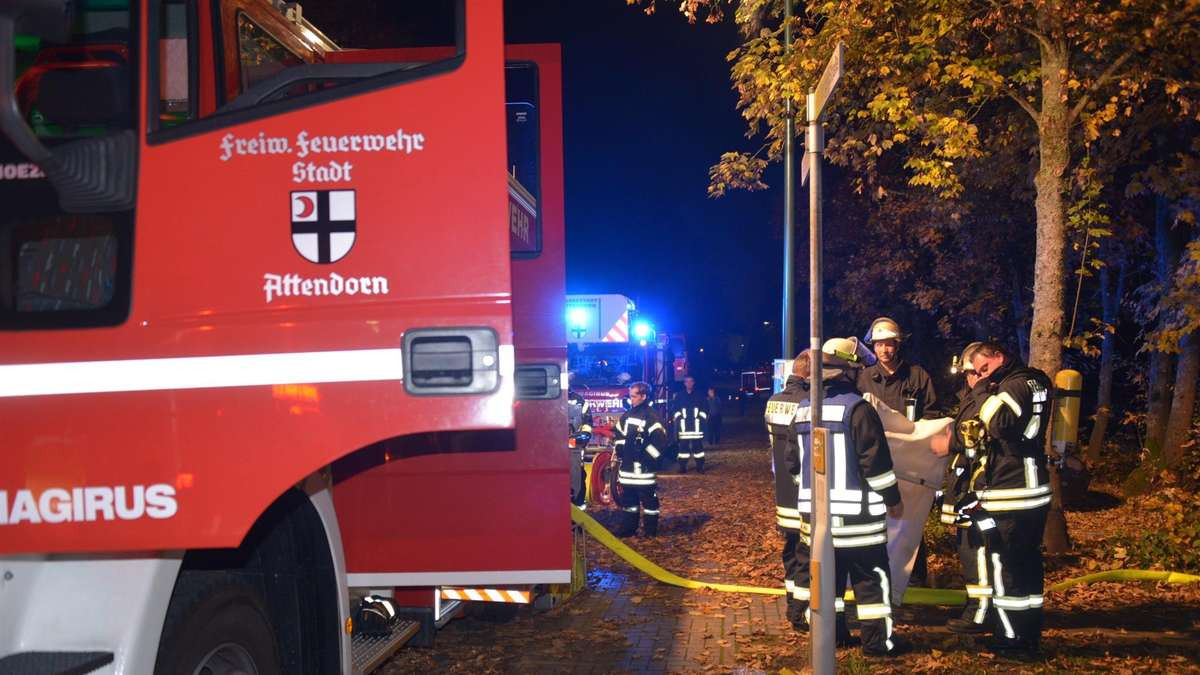 Wohnung Drolshagen
 Feuerwehr rettet Frau aus verqualmter Wohnung in Attendorn
