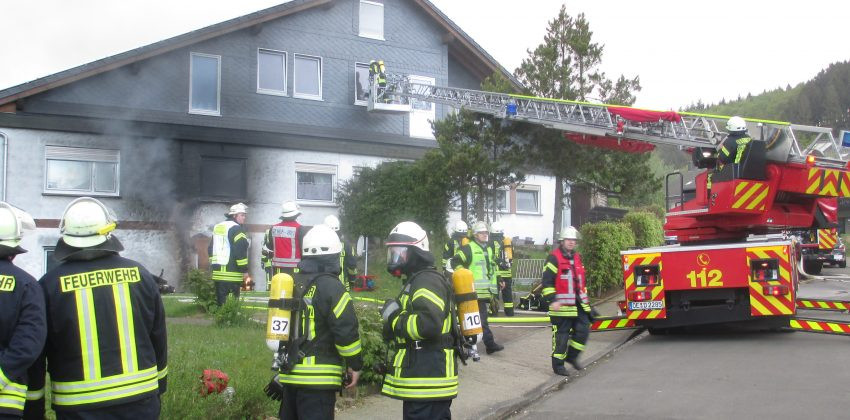 Wohnung Drolshagen
 Feuer 2 Y – Wohnungsbrand – Feuerwehr Drolshagen