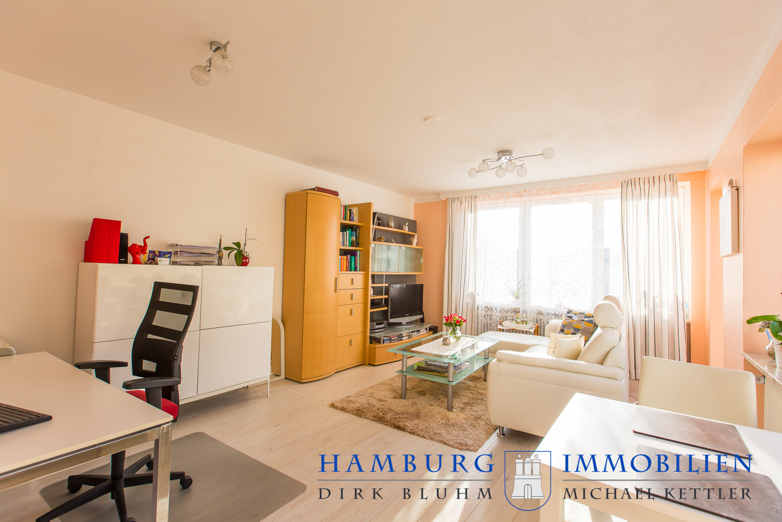 Wohnung Kaufen Henstedt Ulzburg
 Wohnzimmer HAMBURG IMMOBILIEN Bluhm & Kettler