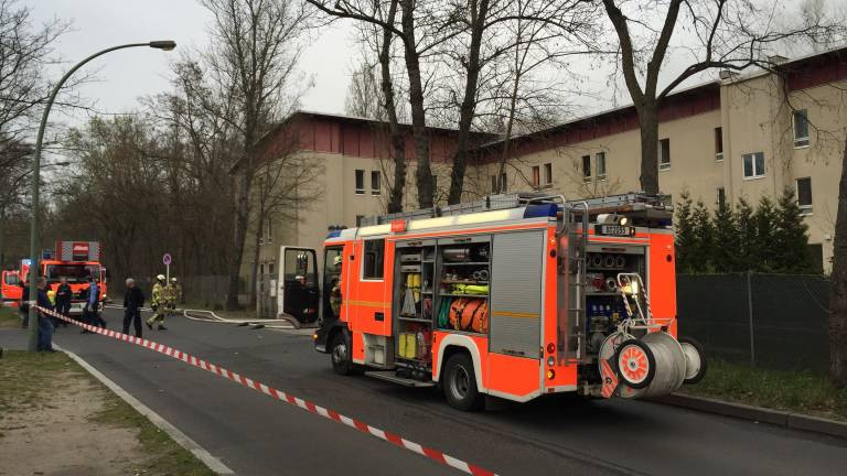 Wohnung Lichterfelde
 Lichterfelde Flüchtlingsheim brannte – 2 Verletzte – B Z