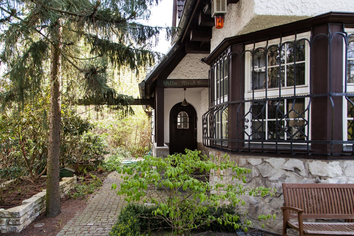 Wohnung Mieten Frohnau
 Exklusive und elegante Fachwerkvilla in fantastischer Lage