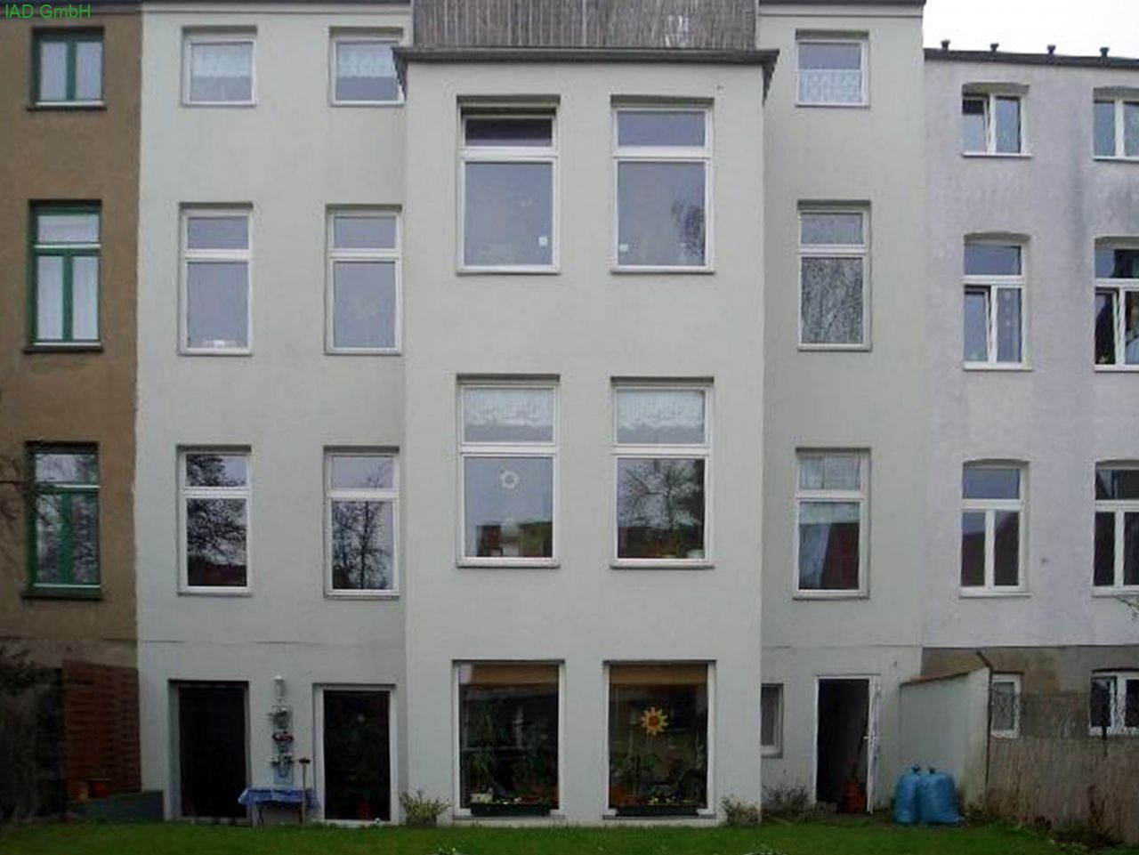 Wohnungen Schwerin
 Immobilien Schwerin Haus mit vier Wohnungen in der