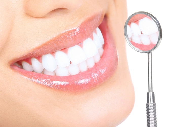 Zähne Bleichen Zu Hause
 Zähne bleichen auf natürliche Art und das auch noch von zu